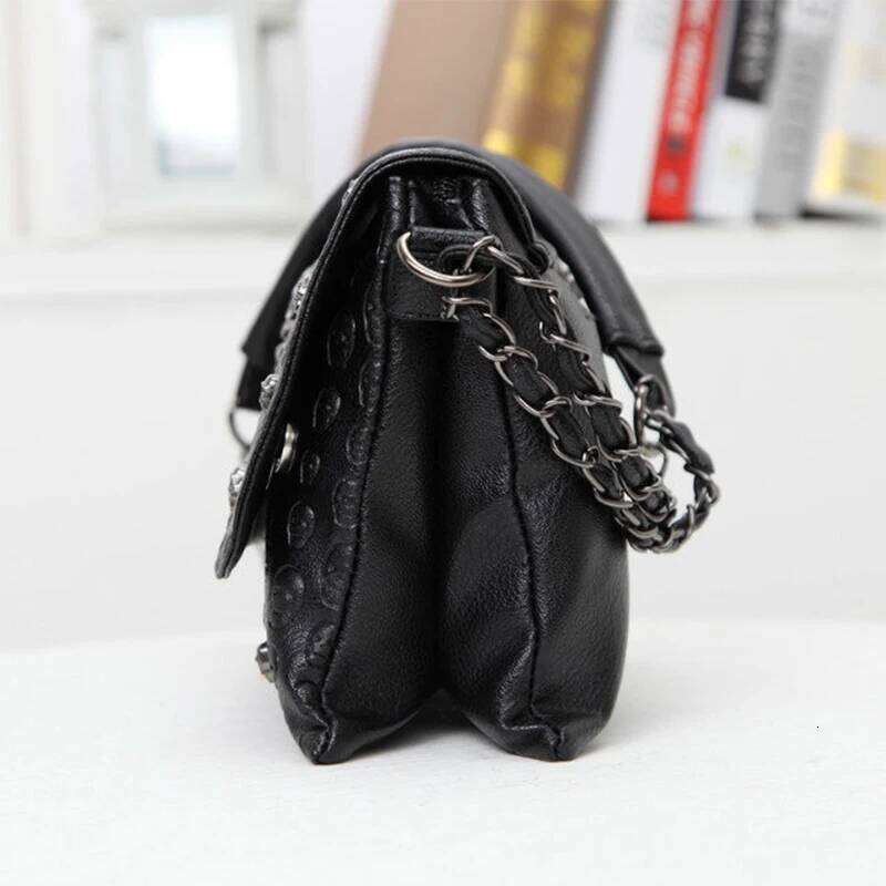 Punk Style Skull Head Handbag; Embossed Envelope Bag; Chain Trend Fashion Single Shoulder Crossbody Ladies Bag