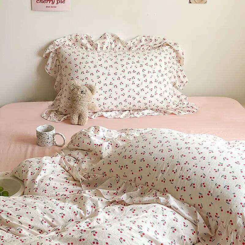 Ins Girl Bedding Heart Cherry Duvet With Double Layer Yann Pink Four PIECE Set Simple Washing Cotton Bed Sheet Y260124