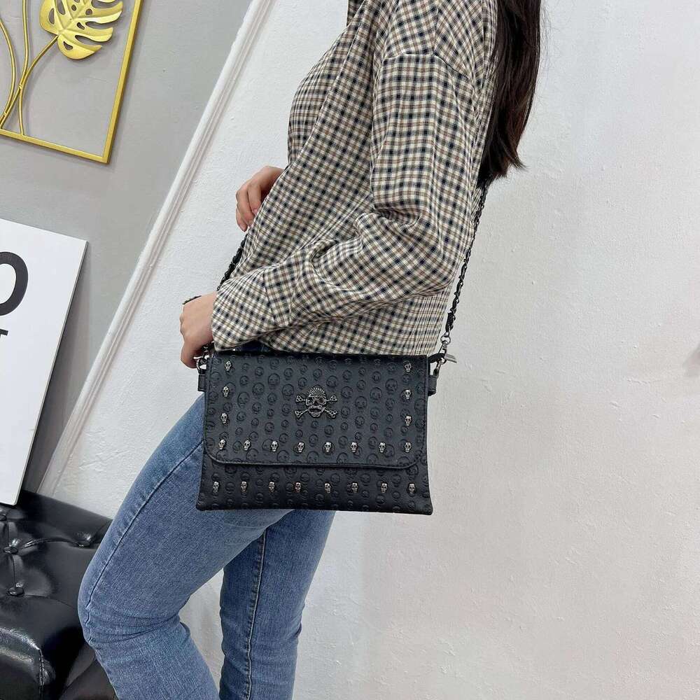 Punk Style Skull Head Handbag; Embossed Envelope Bag; Chain Trend Fashion Single Shoulder Crossbody Ladies Bag