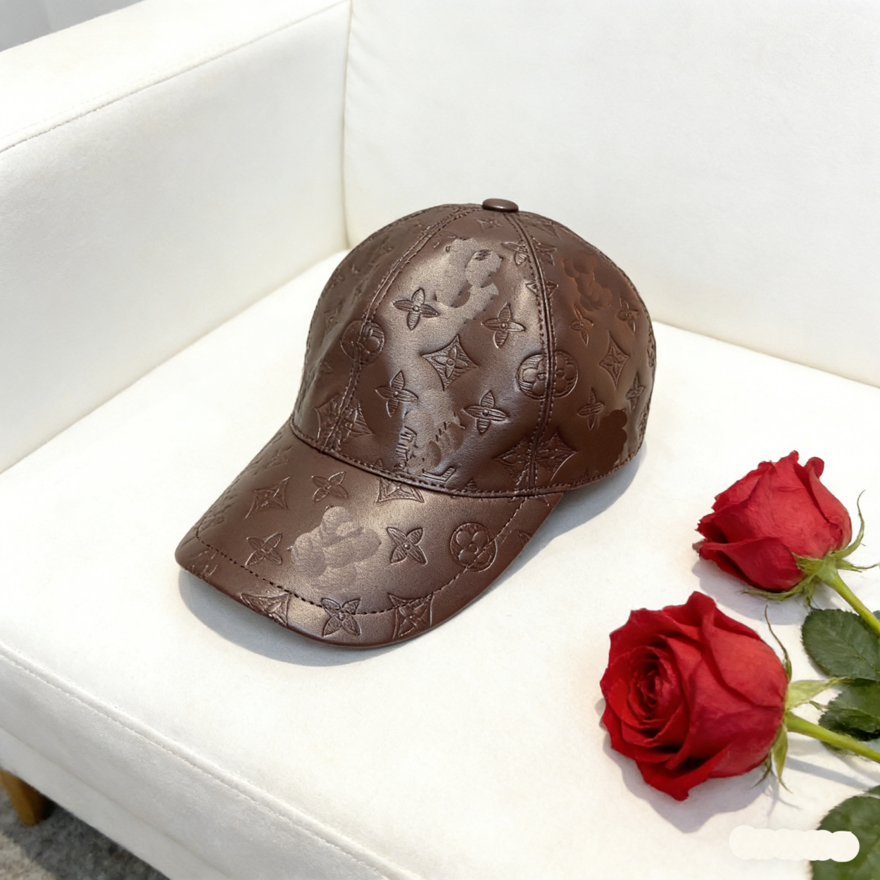 LLClassic designer baseball cap, high-quality adjustable letter cap, men's and women's fashionable letter cap, multi-functional personalized cap for golf travel VV1518