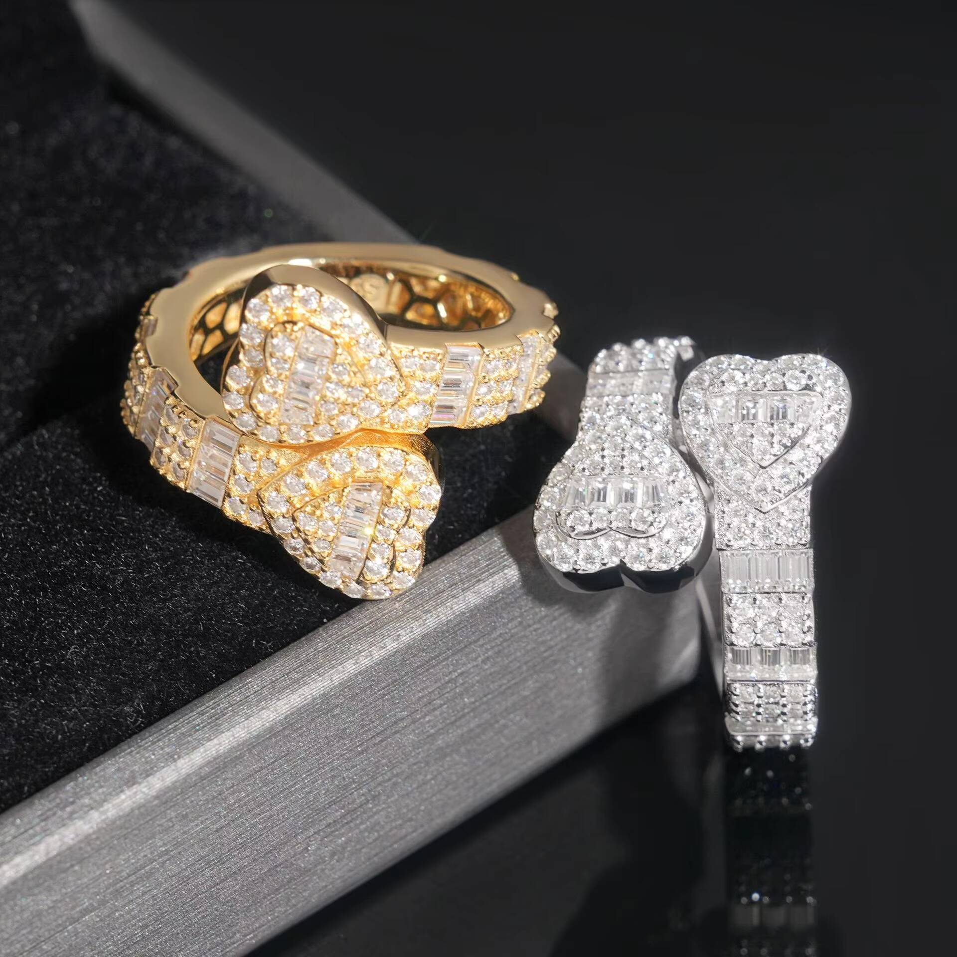Diamond Jewelrys European American Hip-Hop Full Inlaid 925 Silver Moissanite Cluster Ring Prong Set Rose Gold Plated New