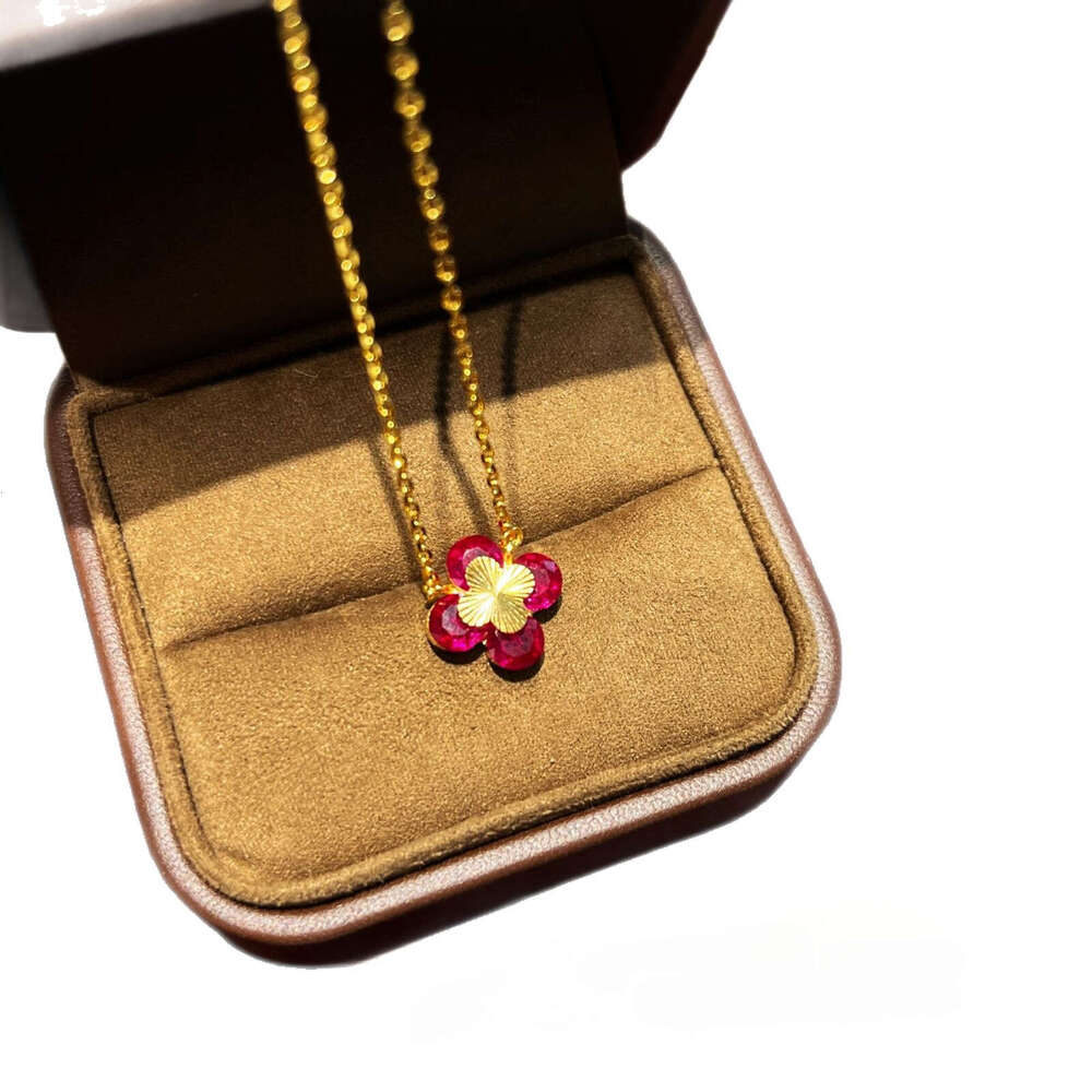 Same Style Zhijiu Red Corundum Aquamarine White Diamond Set Four-Leaf Clover Laser New Model