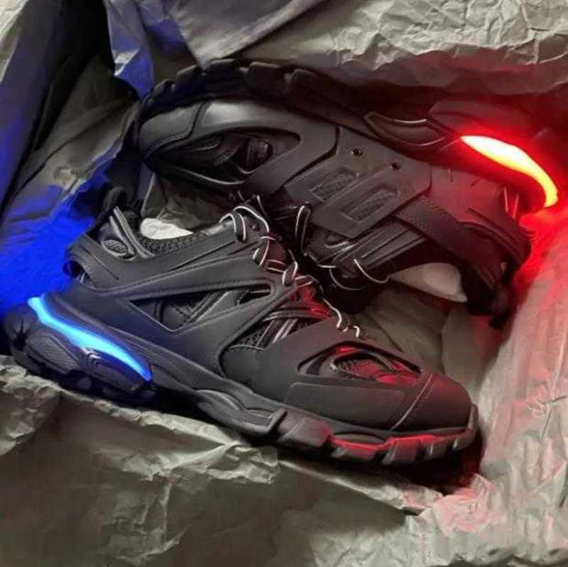 Track LED Sneaker shoes track 3 30 Designer Shoes Men Women Triple white black leather trainers sports Tracks Jogging Walking With Box size 3545