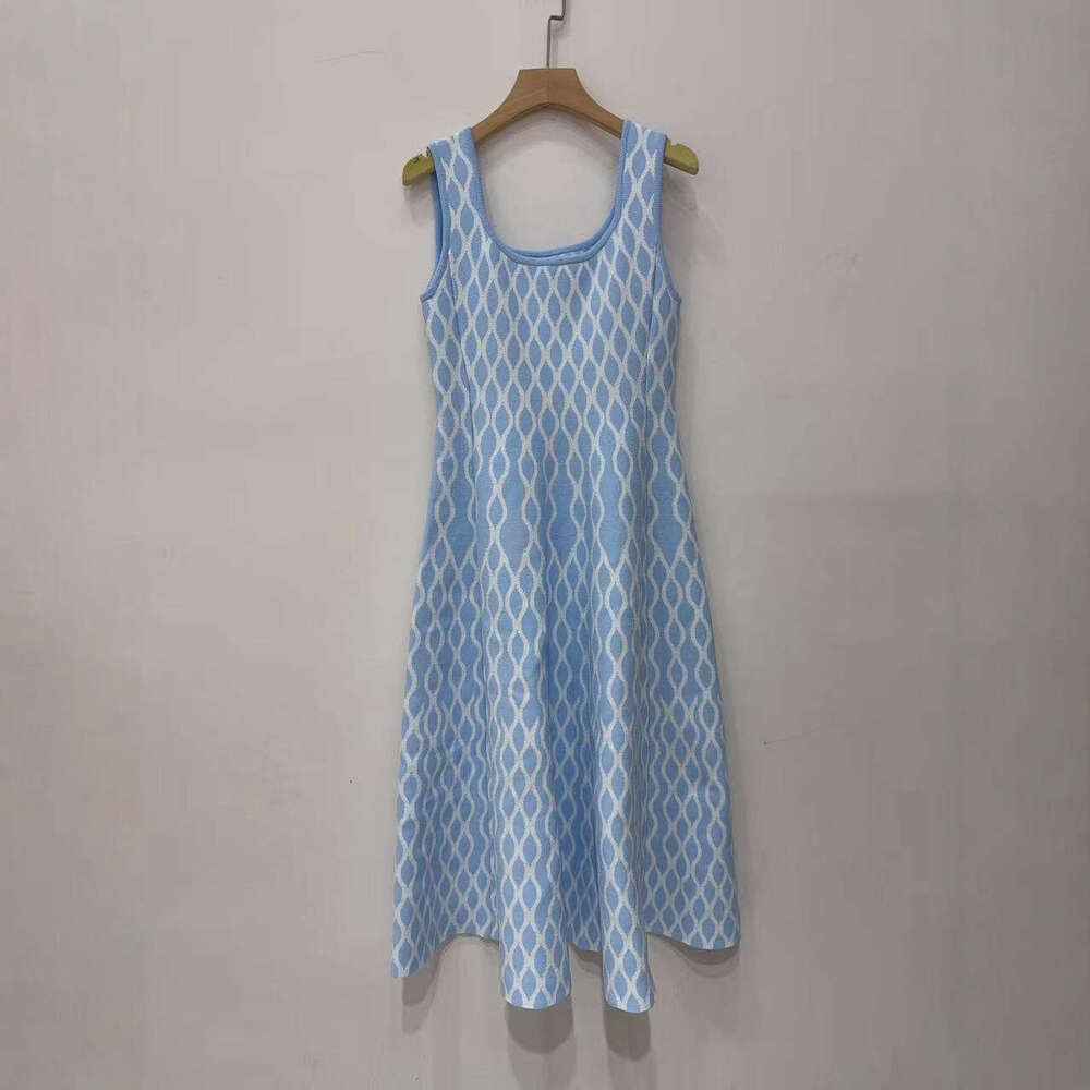 2026 Summer New Designer Water Ripple Women's Knitted Belt Dress