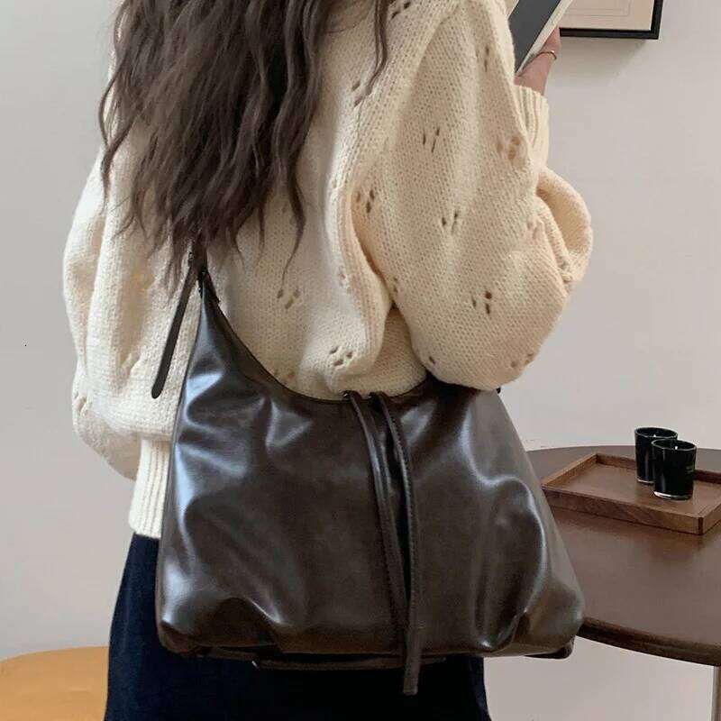 New Retro Underarm for Women's Autumn/Winter Lazy Fashion Korean Edition Handbag Large Capacity Crossbody Bag XJ260125