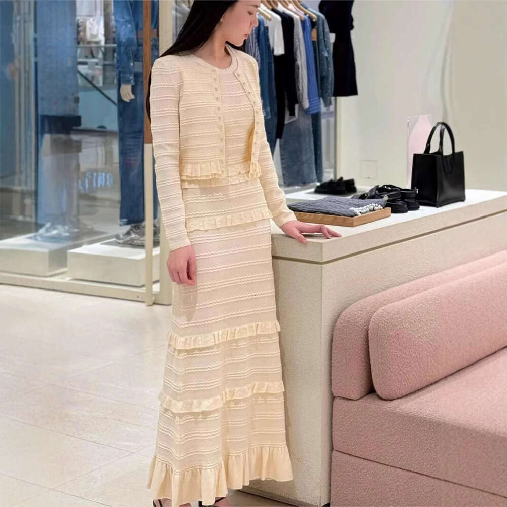 French elegant 2026 spring/summer new lace slim fit cardigan jacket+pleated sleeveless knitted dress for women