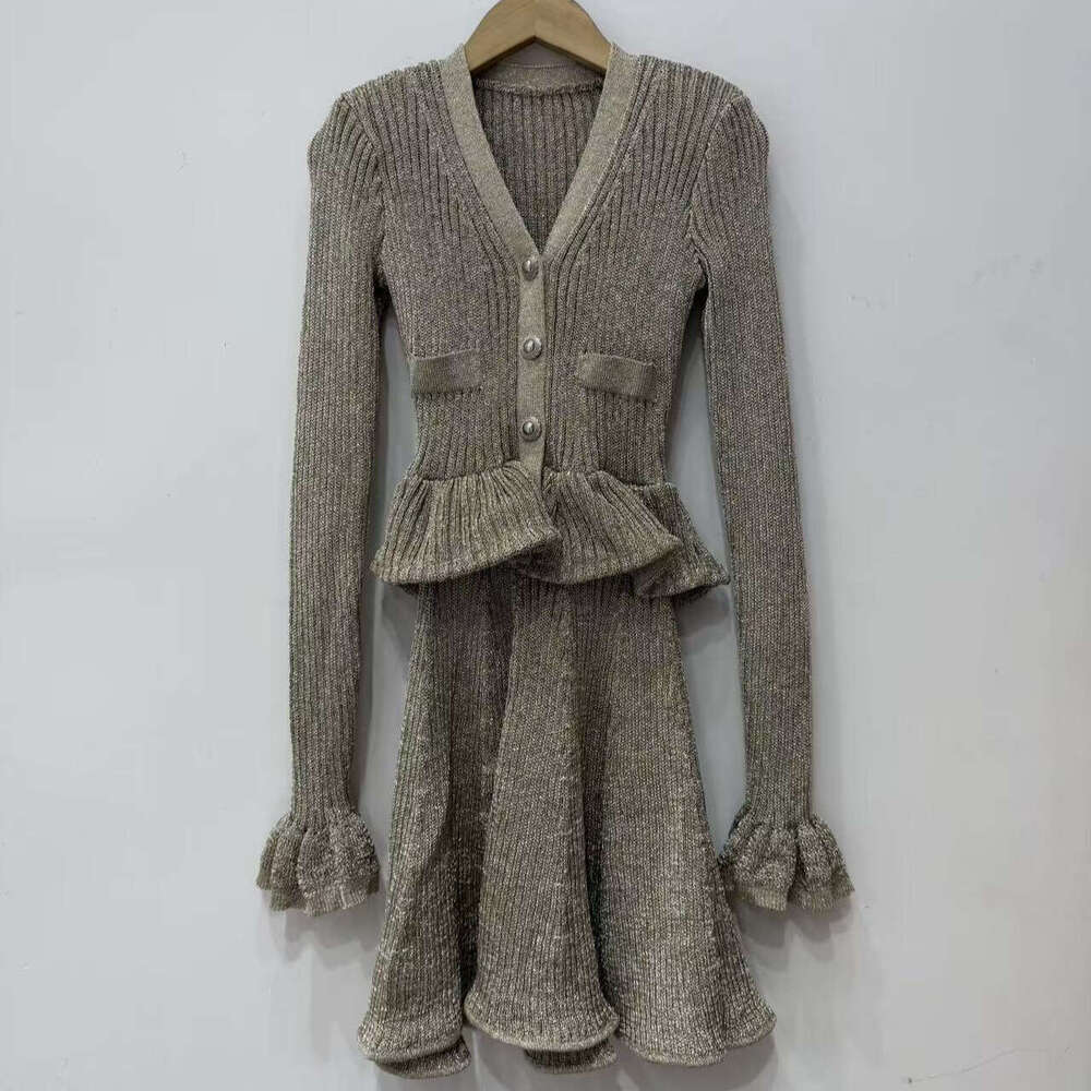 2026 Autumn New Designer Elegant Gold V-neck Waist Ruffle Women's Fake Two Piece Knitted Dress for Women