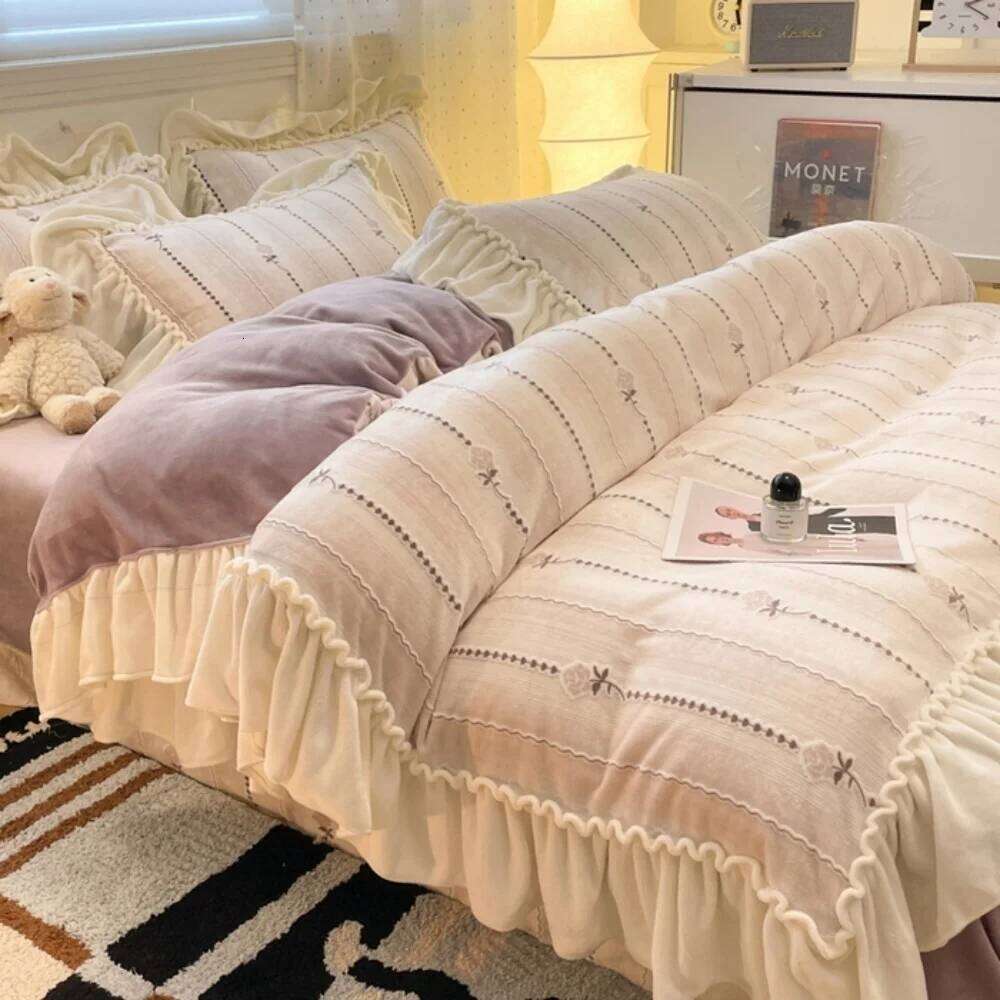 Carved Milk Velvet Light Luxury Bedding Thicken Winter Comforter Duvet Cover Bed Sheet Pillowcase Home Decor Four-Piece Set Y260124