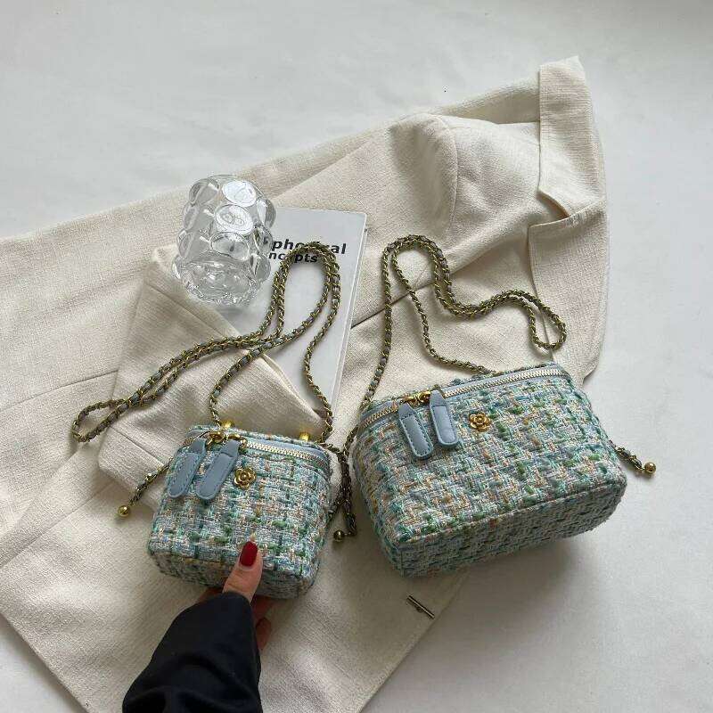 Women Shoulder Bags Popular Fashion Niche Crossbody Wool Chain Small Square Bag Fashionable Purses and Handbags XJ260125