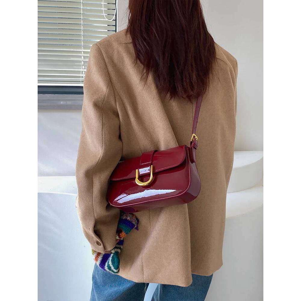 Burgundy Glossy Shoulder Bag for Women 2023 New Vintage Hasp Design Soft Leather Handbags Ladies Fashion Crossbody Bags XJ260125