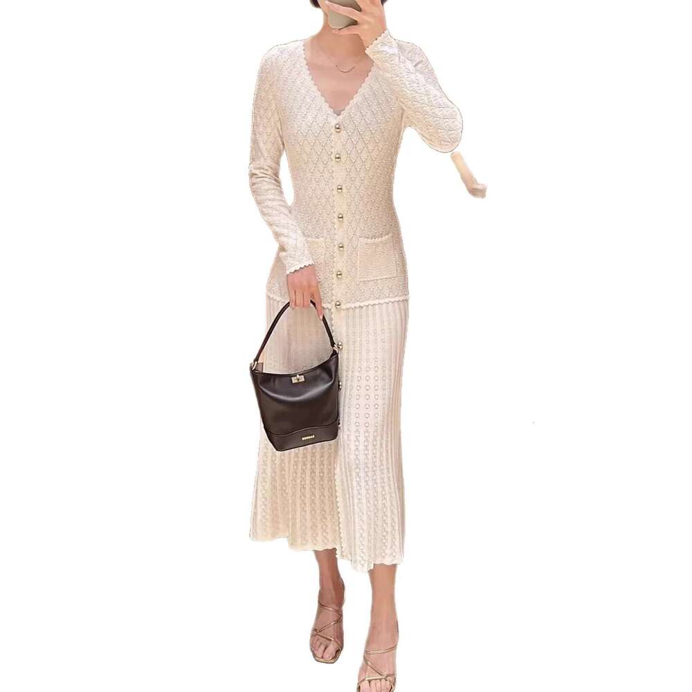 2026 Summer French Designer Elegant Small Fragrant Crochet Hollow V-neck Women's Knitted Dress