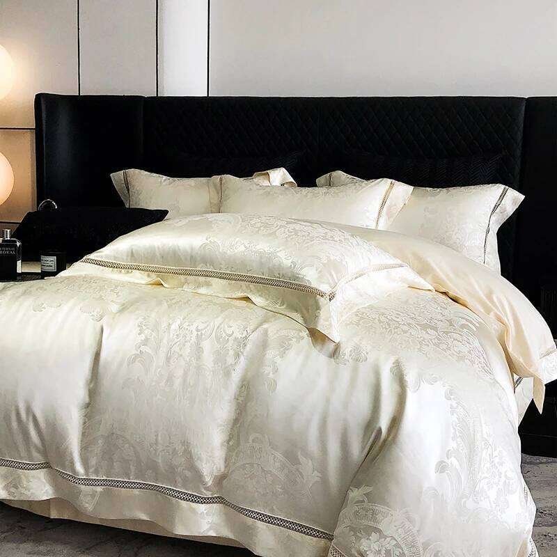Beige Jacquard Satin Bedding Set Luxury 4pcs Hollow out Embroidery Quilt/Duvet Cover Bed Sheet Pillowcases Queen King Size Y260124
