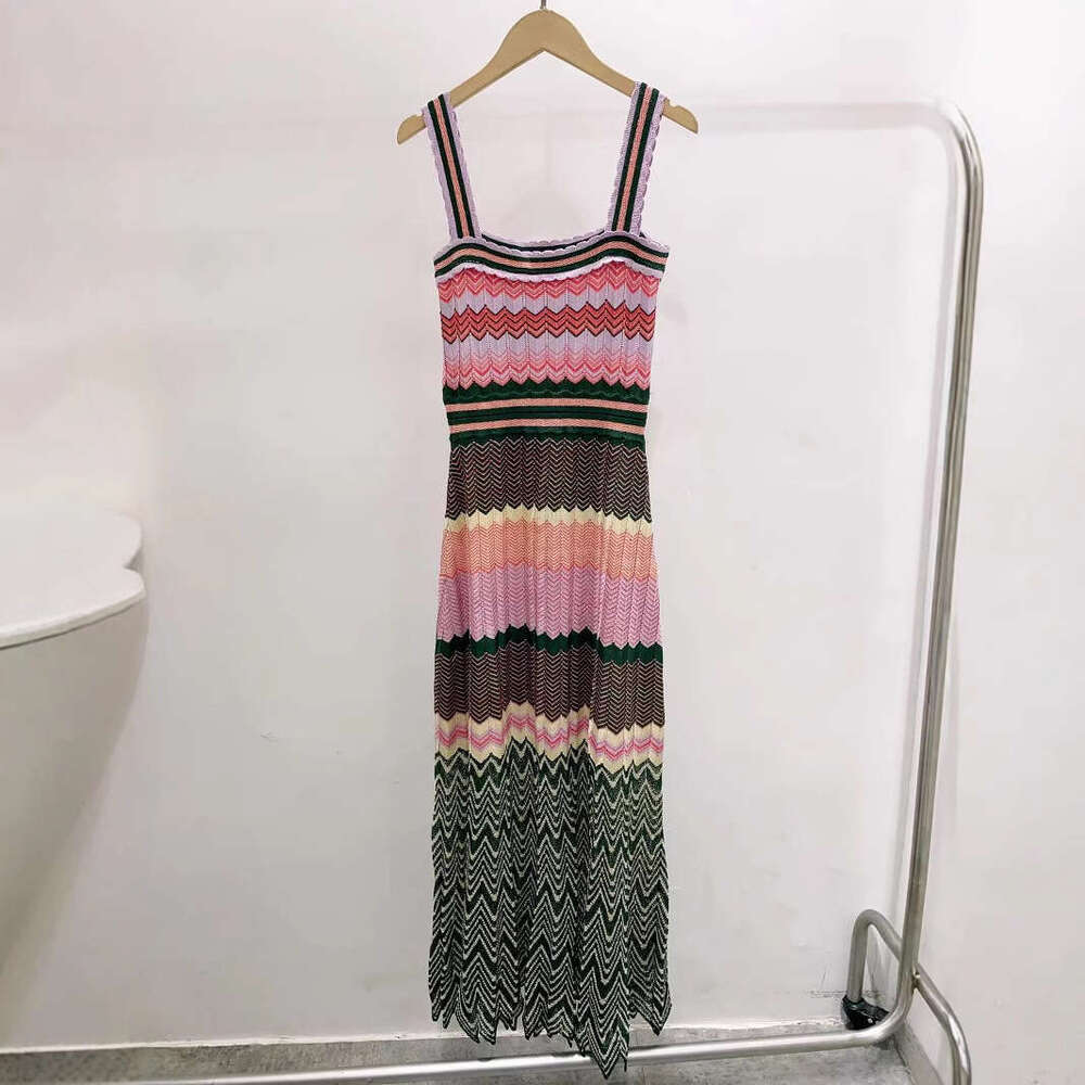 2026 Spring/Summer New Designer Retro Style Decorative Folded Printed Patch Slimming Dress