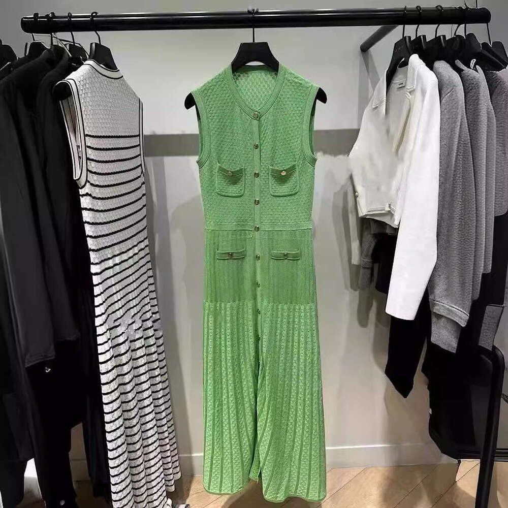 French Style 2026 Spring/Summer New Round Neck Sleeveless Knitted Dress Medium Women's