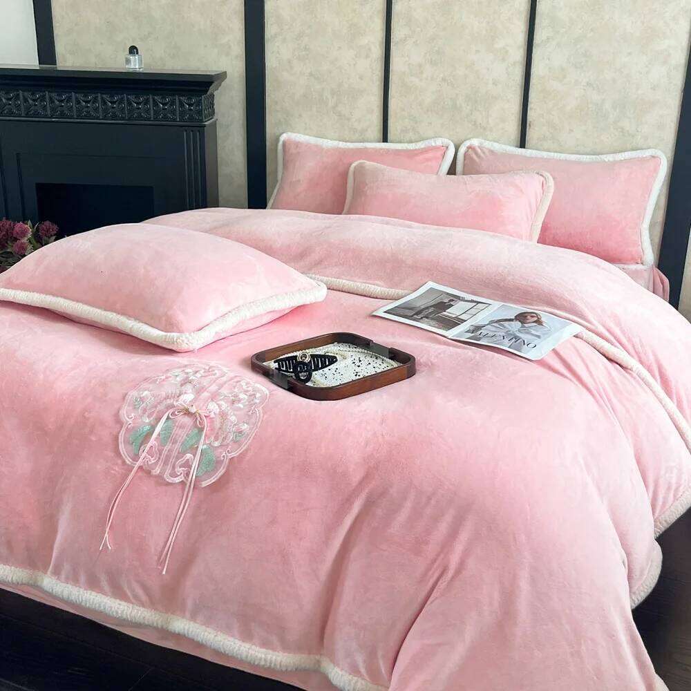 Chinese Embroidery Bedding Thicken Milk Velvet Soft Coral Fleece Winter Warm Four-Piece Set Duvet Cover Pillowcase Bed Sheet Y260124