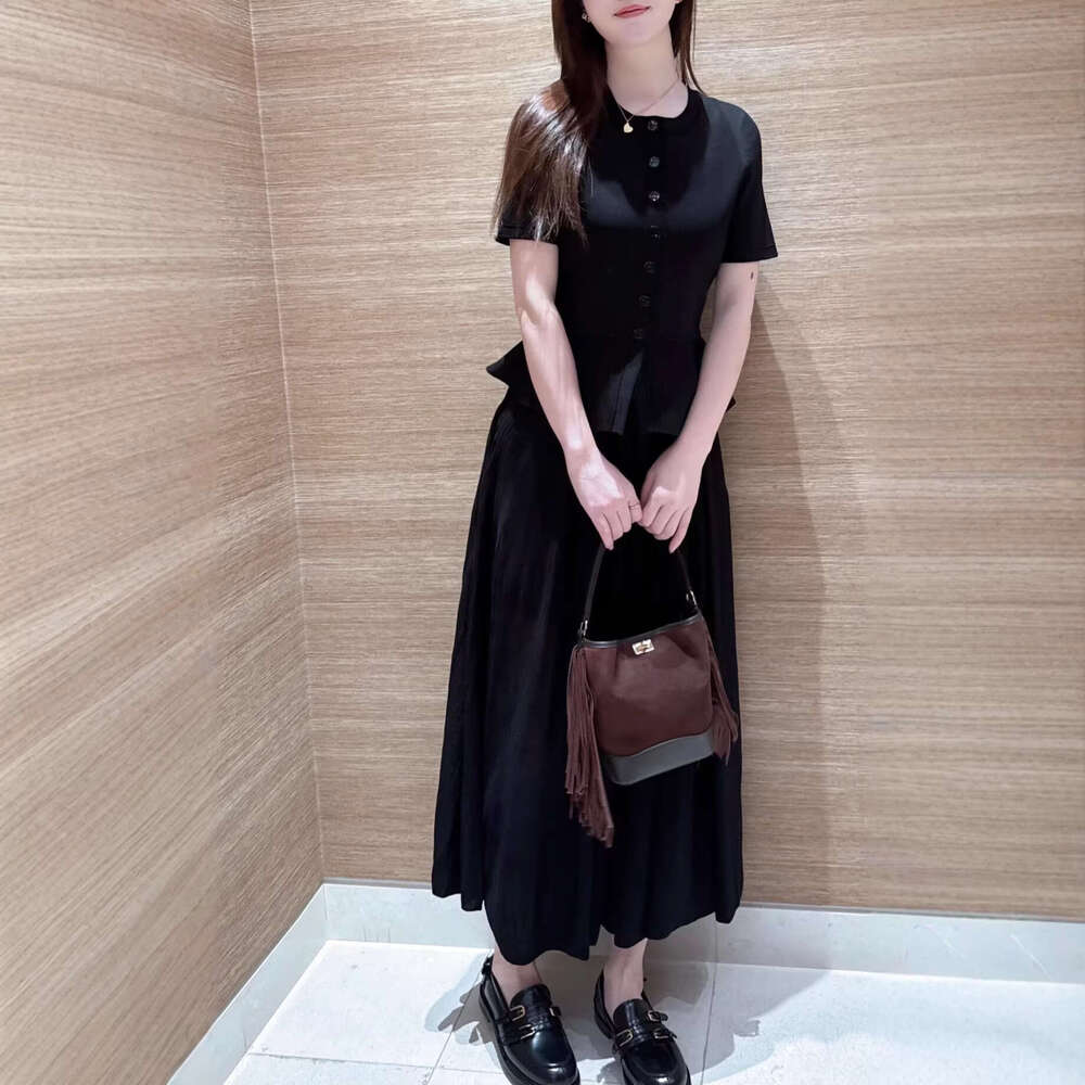 French Elegance 2026 Spring Hepburn Style Ruffle Fake Two Piece Short Sleeve Waist Long Knitted Dress