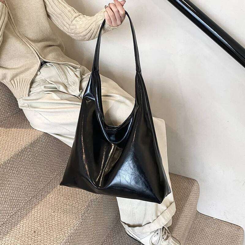 Vintage Pu Leather Women's Shoulder Bags Large Capacity Tote Bag Ladies Fashion Commuter Underarm Female Shoppping Handbags XJ260125