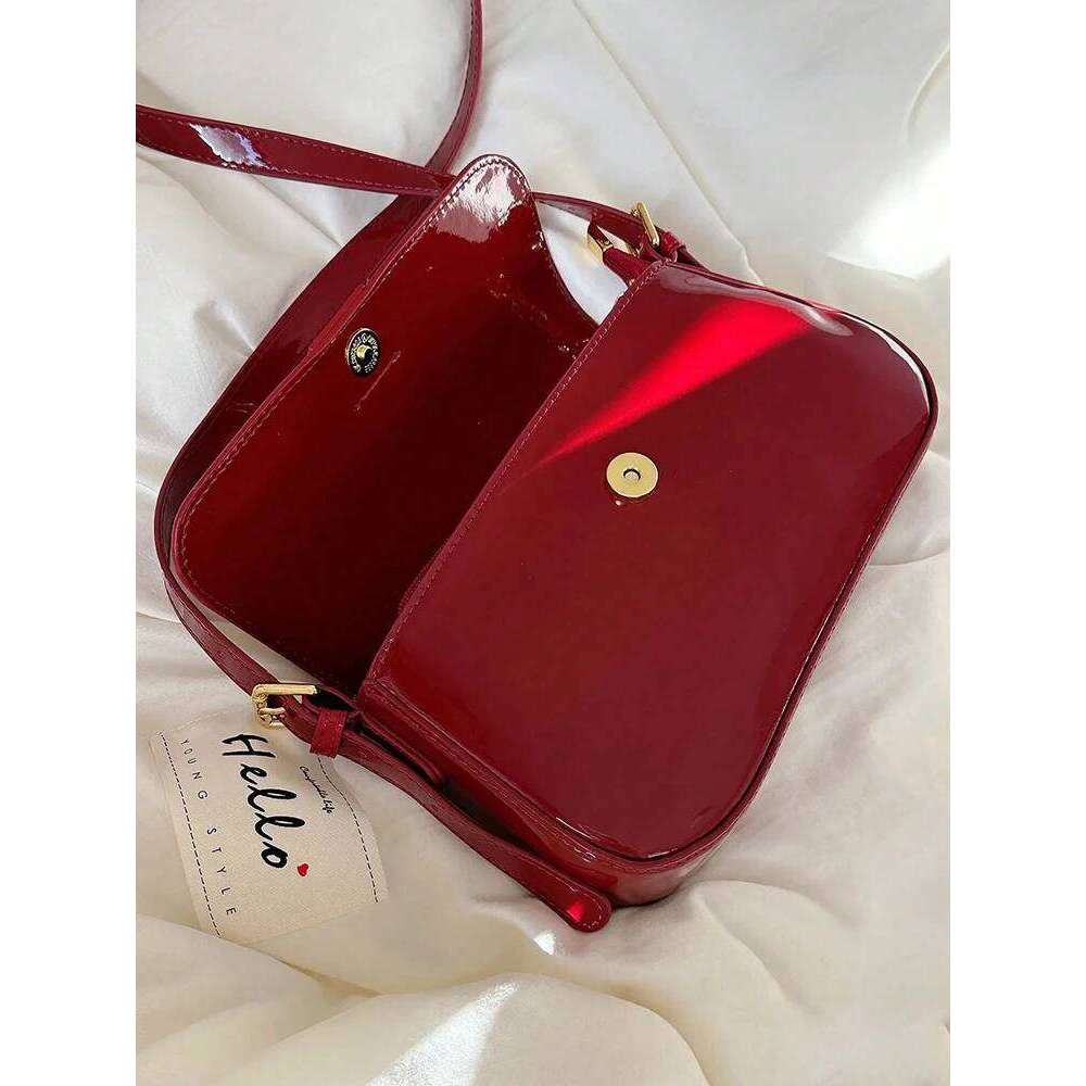 2025 new retro wine red road buckle crossbody shoulder armpit fashionable casual daily commuting women's bag XJ260125