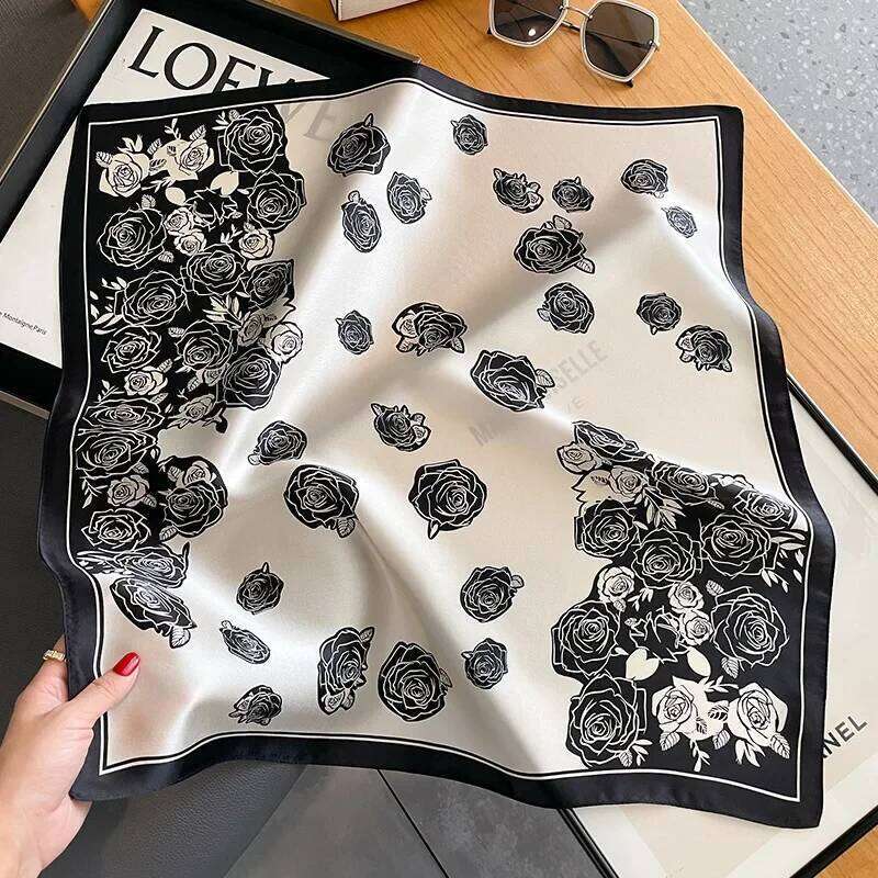 Printed Silk Scarf Cover Blanket For Women, Luxurious And Soft Satin Hairband, Handbag Ribbon, Shawl, Headscarf, Scarf, Hairband Gift Cover Blanket
