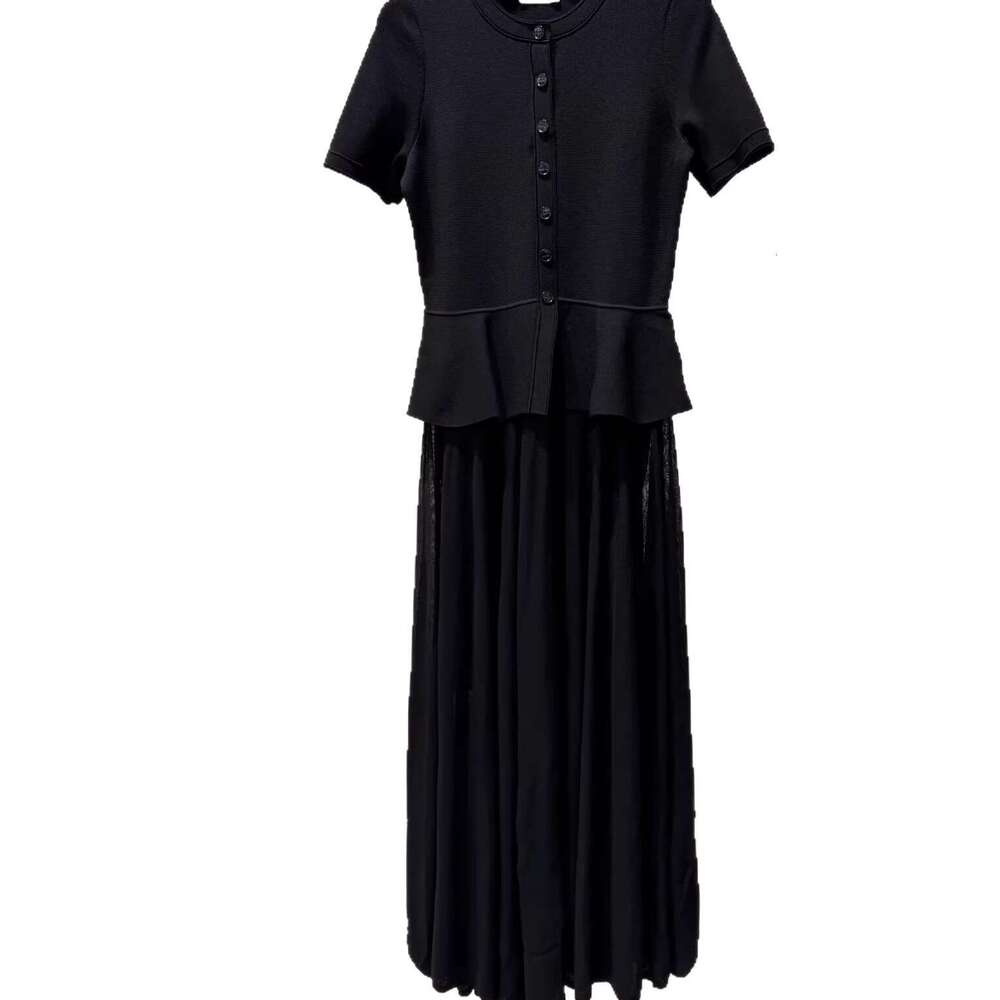 French Elegance 2026 Spring Hepburn Style Ruffle Fake Two Piece Short Sleeve Waist Long Knitted Dress