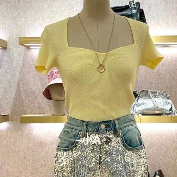 2025 Spring New French Elegant Designer Style Slim Knitted Women's Sweater Top