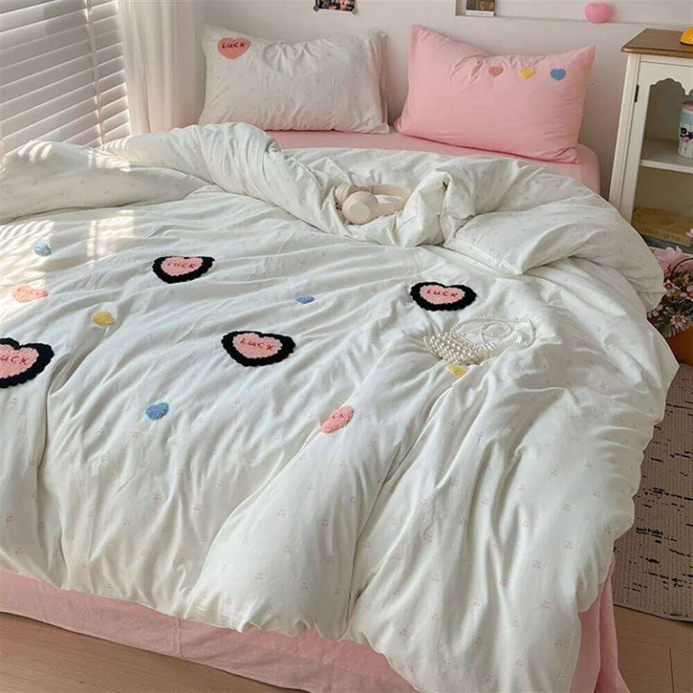 Ins Cartoon Embroidery Quilt Non-Cotton Love Cream Fresh Four-Piece Printing Lovely Korean Sheets 3-Piece Set Y260124