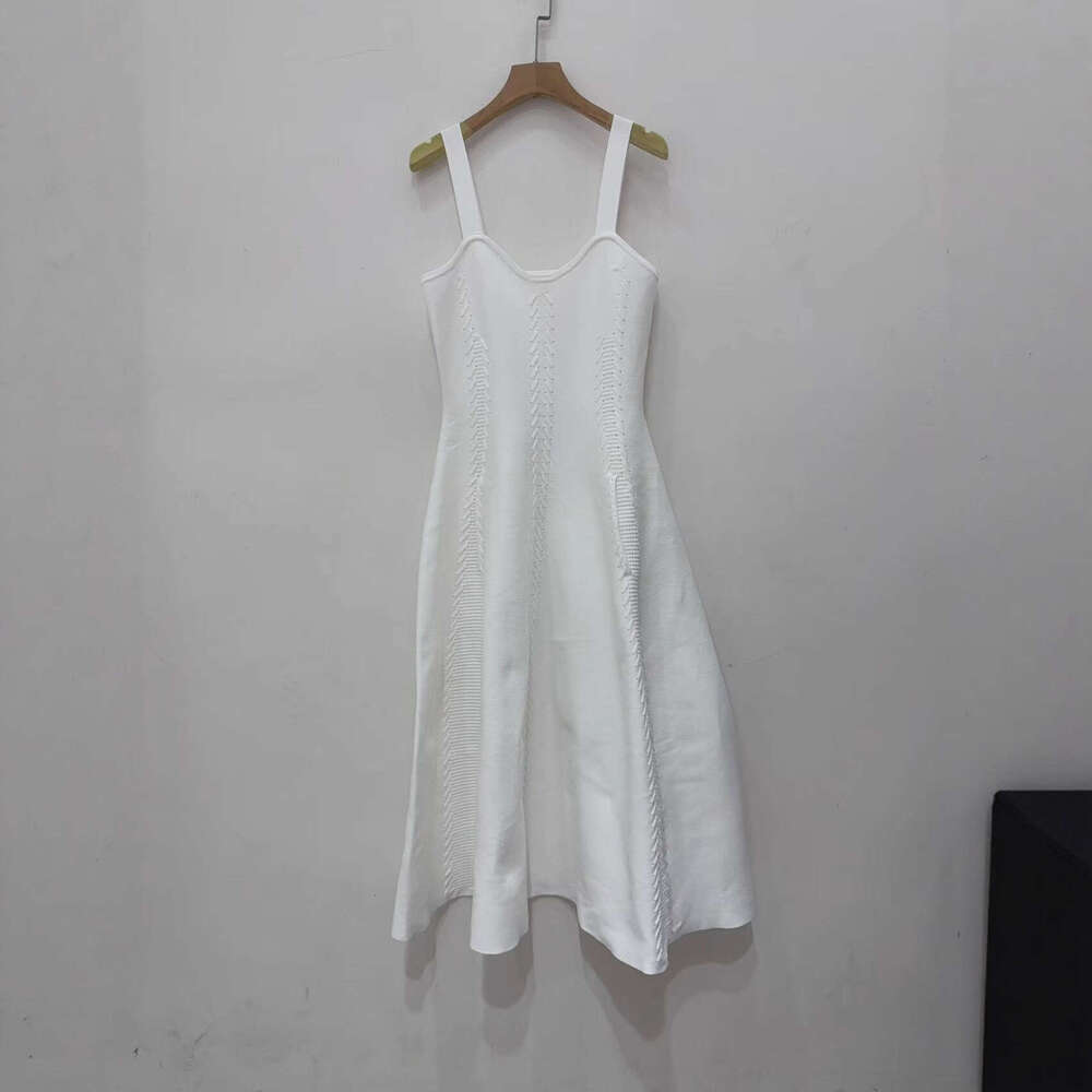 French Elegance 2026 Summer New Designer Casual Multi functional Knitted Short Top T-shirt Women's Tank Top Dress Women