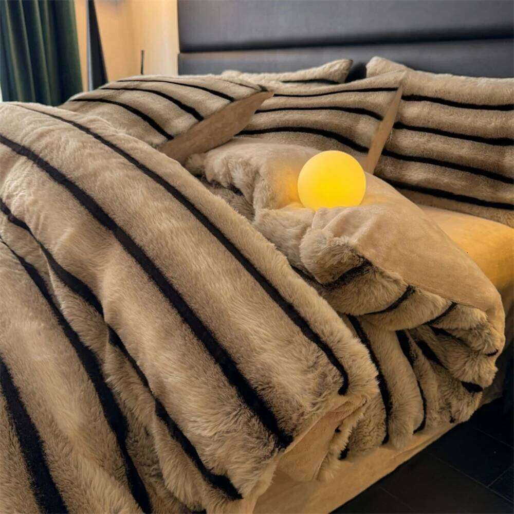 Jacquard Gradient Bubble Rabbit Plush Bedding Set Thickened Quilt Cover Pillowcase Bed Sheet Winter Coral Fleece Four-Piece Sets Y260124