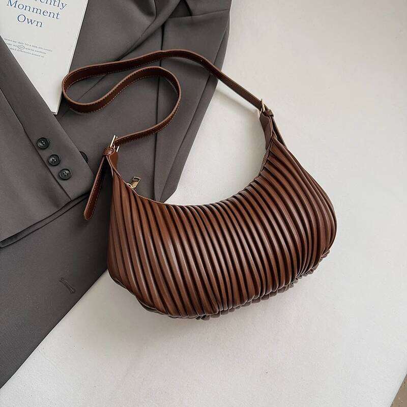 High-End Niche Pleated Crescent Underarm 2025 Autumn and Winter Casual Versatile Single Shoulder Crossbody Bag 521-7056 XJ260125