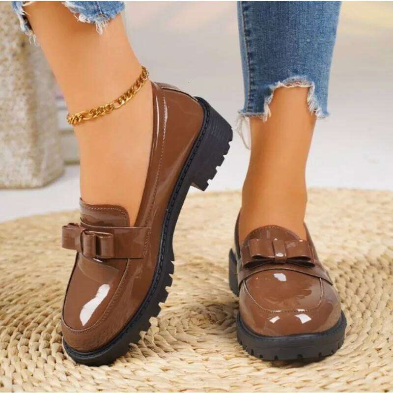 Luxury European and American Leather Autumn New Outdoor Leisure Fashion Lacquer Retro Versatile Women's Shoes Loafers