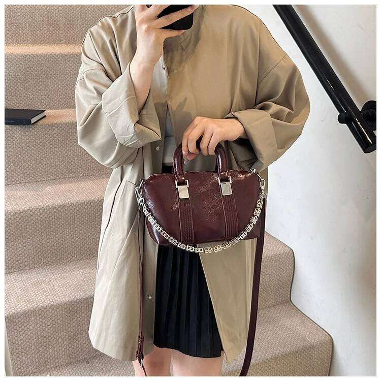 Fashion Women Bags Senior Sense Crossbody Autumn And Winter New Simple Oil Waxed Leather Versatile Commuter Handbag Tote Bag XJ260125