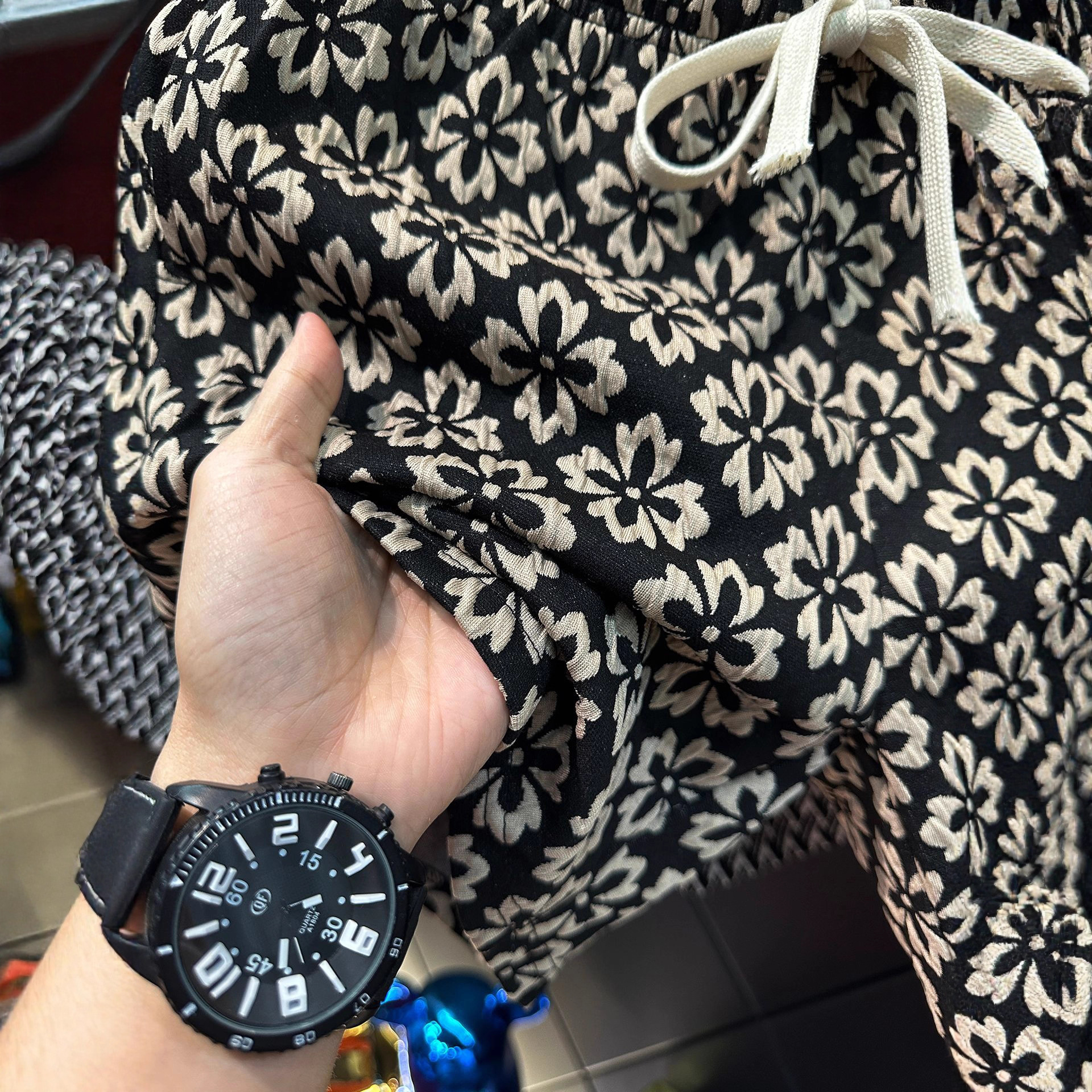 Designer Clothes Light Luxury Trendy Brand Men's Shorts Summer Luxury Brand New Loose Four-Quarter Beach Shorts Retro Five-Quarter Shorts Casual 