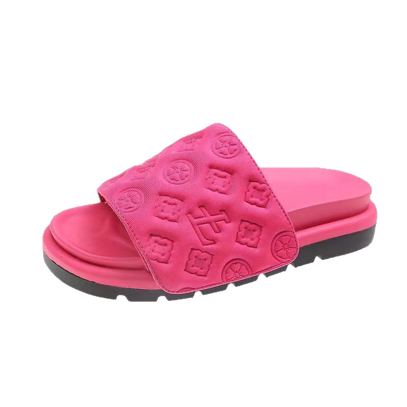 New hot free shipping slippers for womens flat slippers black white rose red green Fashionable and versatile outdoor beach slippers