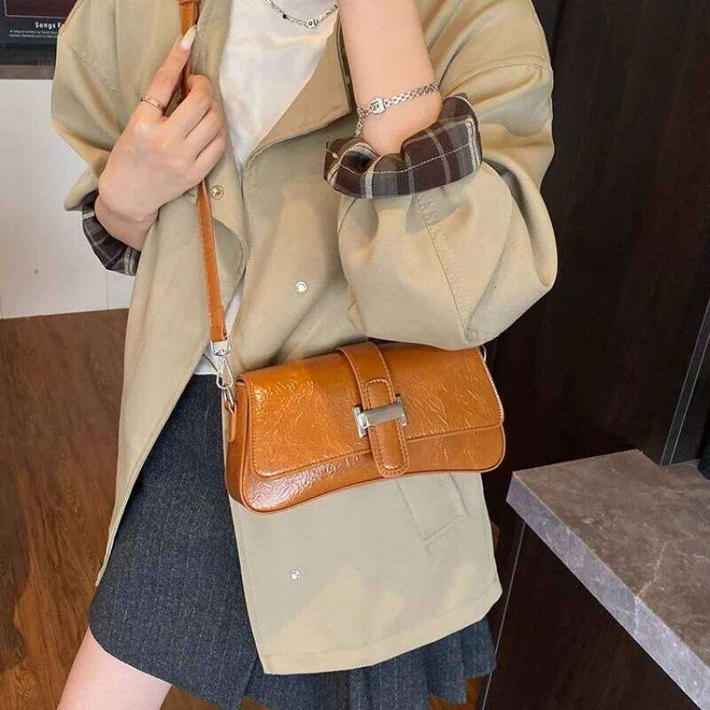 Fashionable Women's Crossbody-Bag Made Of Fine Leather Boasting Trendy Famous Lasting Daily Look XJ260125