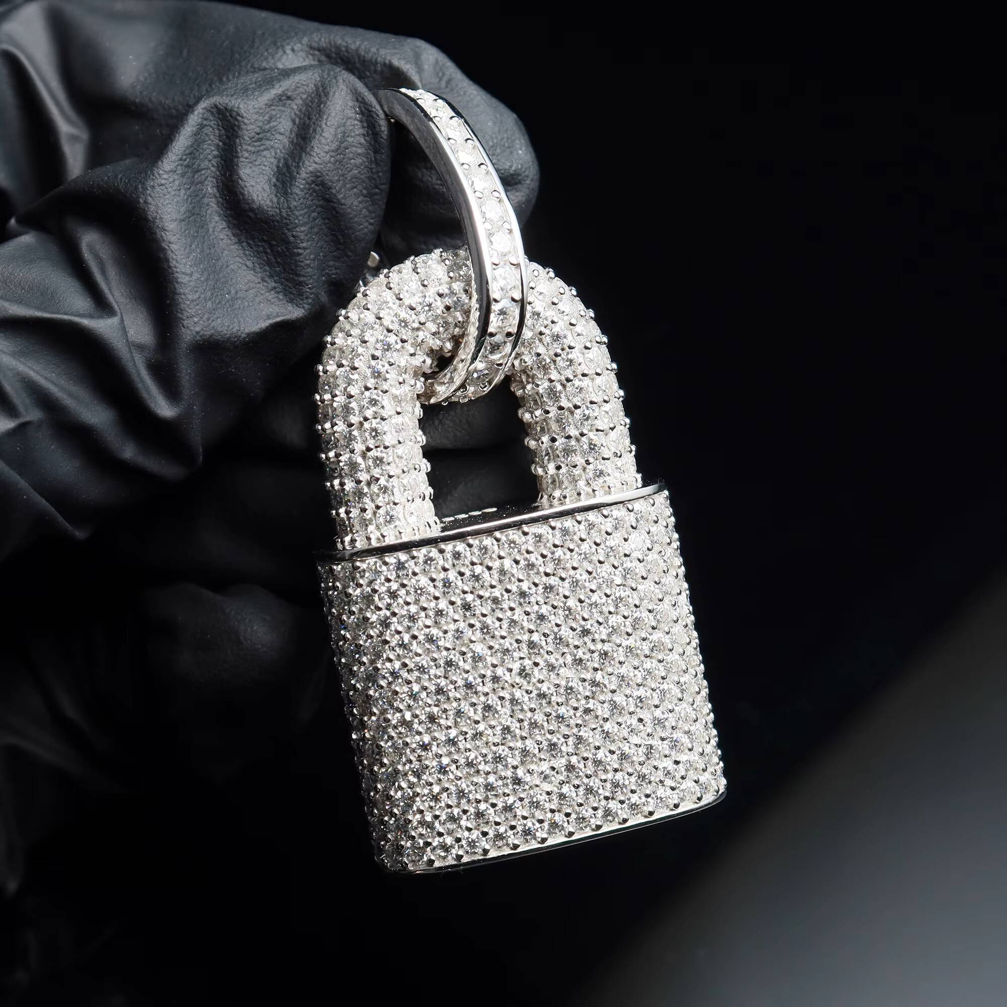 Good Sense Iced Out Luxury Shiny High Quality Design Solid Silver and VVS Moissanite Lock Customized Pendant Rapper for Unisex