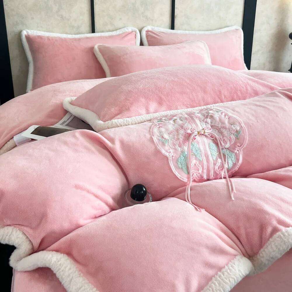 Chinese Embroidery Bedding Thicken Milk Velvet Soft Coral Fleece Winter Warm Four-Piece Set Duvet Cover Pillowcase Bed Sheet Y260124