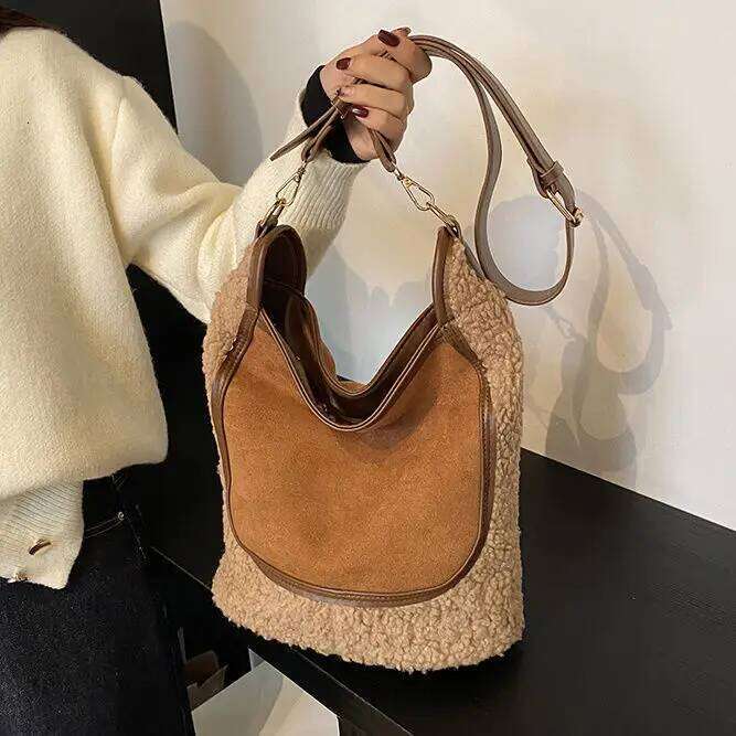 Large Capacity Winter Crossbody Lamb Fur Shoulder Versatile Bucket Bag for Outdoor Use Daily Matching Polyester XJ260125