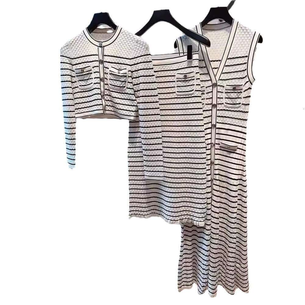 2026 Designer Spring New Striped Single breasted Knitted Women's Top Skirt Dress