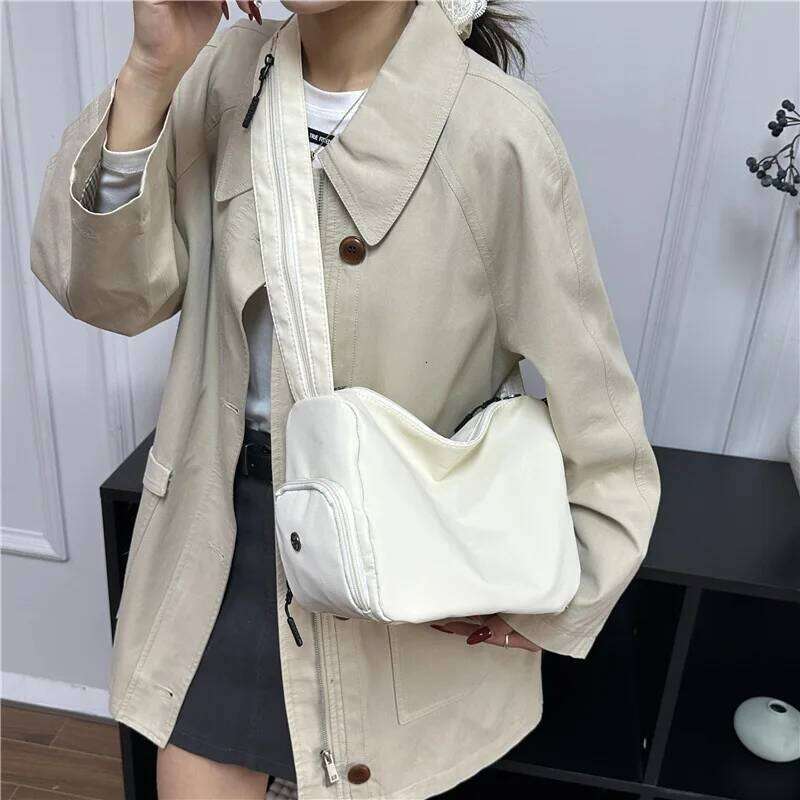 Trendy Lightweight Nylon Crossbody Comfortable and Versatile Texture Shoulder Multifunctional Storage Bag for Women XJ260125