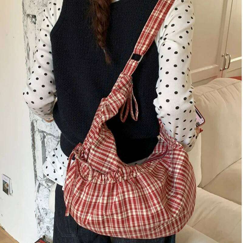 Fashionable Checkpattern Texture Crossbody Casual Versatile Small and Unique Hobo Luxury Brand Designer Bag XJ260125