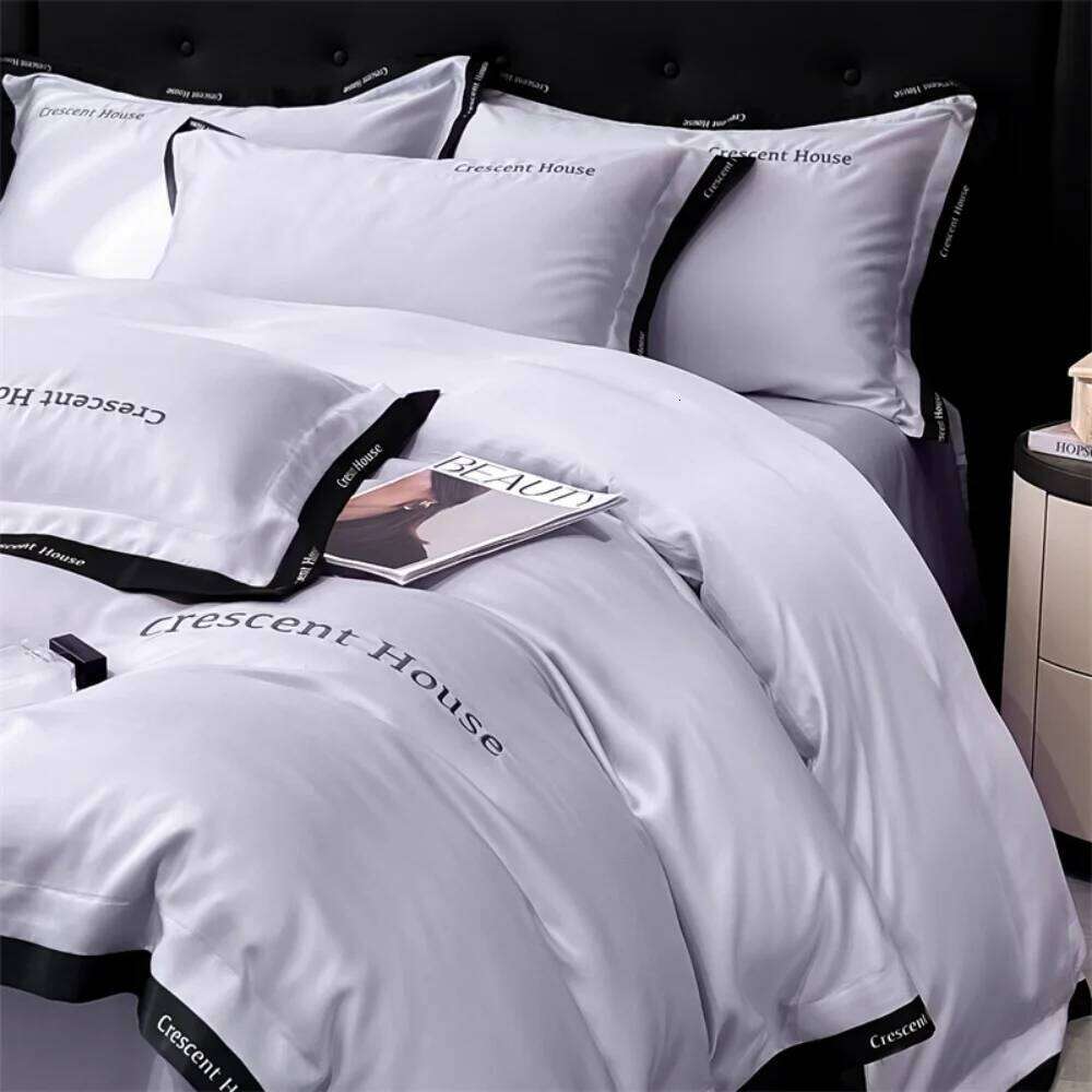 Embroidery Four-Piece Simple Washed Ice Silk Smooth Sleeping Naked Summer Duvet Cover Bed Sheet Light Luxury Bedding Set Y260124