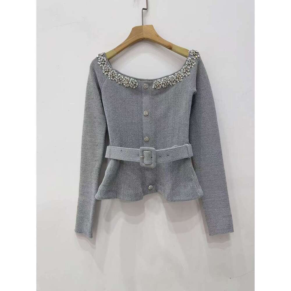 2026 French Elegant Autumn Designer Elegant One Shoulder Diamond Nail Knitted Top