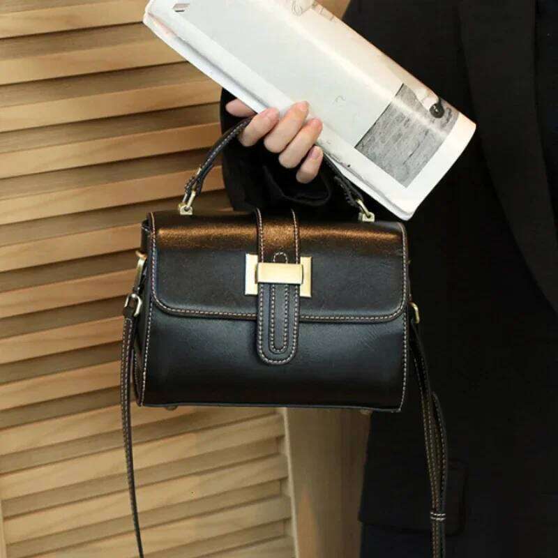 Vintage Bags Woman Luxury Design High Quality Soft Cowhide Exquisite Shoulder 2025 New Simplicity Casual Hasp Crossbody Bag XJ260125