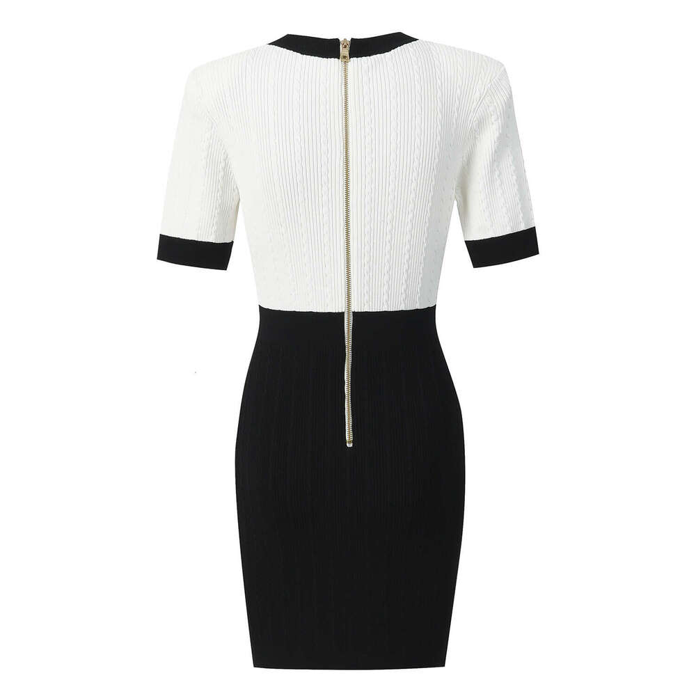 2026 Spring and Autumn New V-neck Single Row Metal Button Decoration Black and White Contrast Color Tight Knitted Dress
