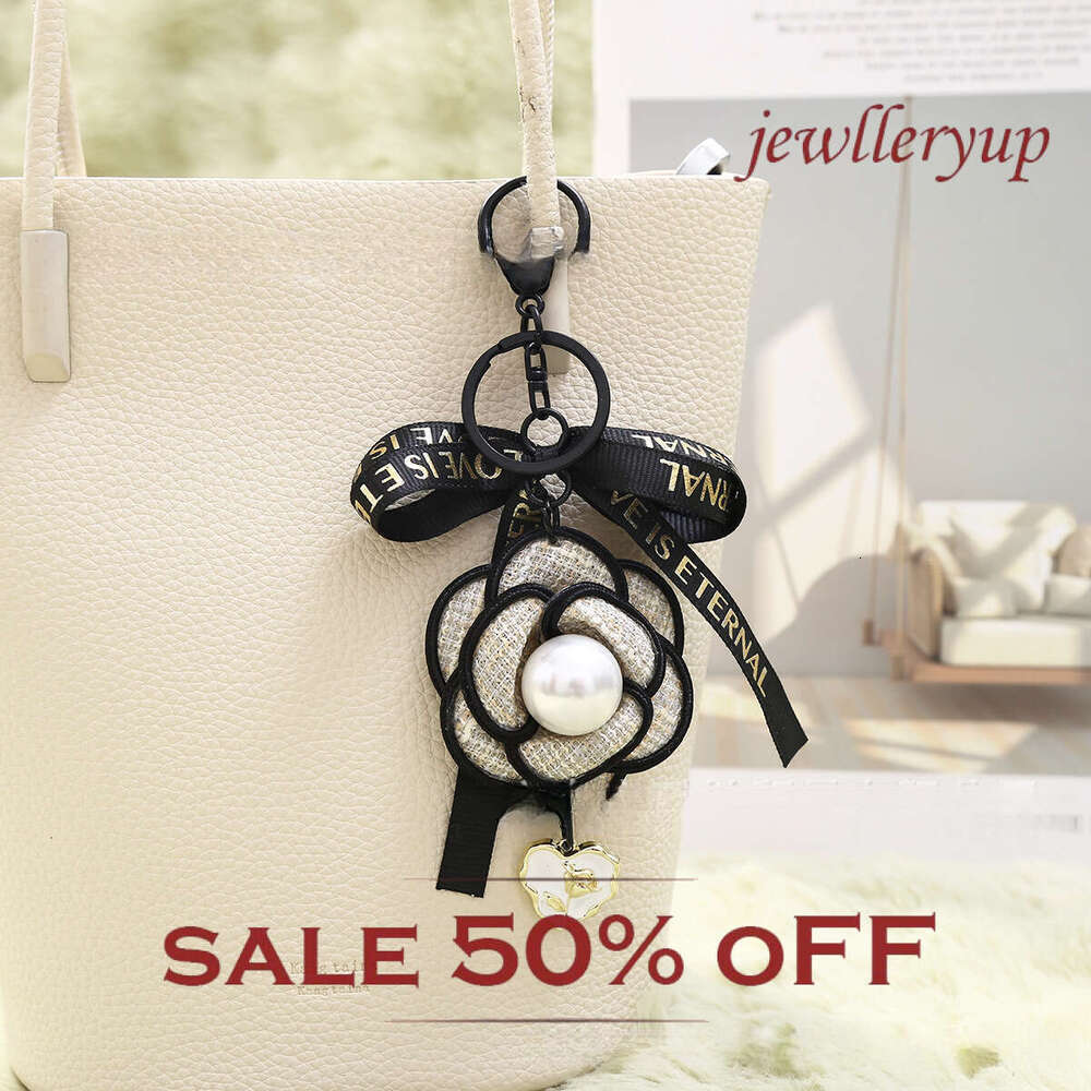 Ribbons and bow keychain Sweet heart pendant An accessory with the style of Xiao Xiangfeng