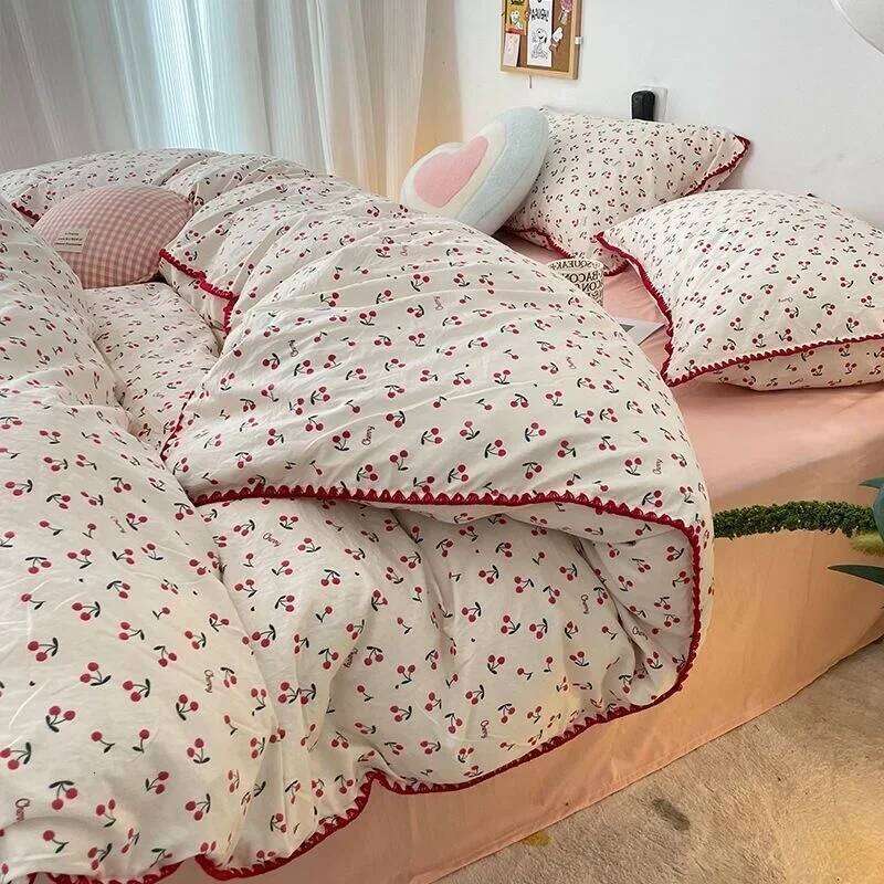 Bedding Girls Cherry Soft Washed Cotton Sheet Queen King Size Duvet Comforter Set Pillowcase Bed Linens Y260124
