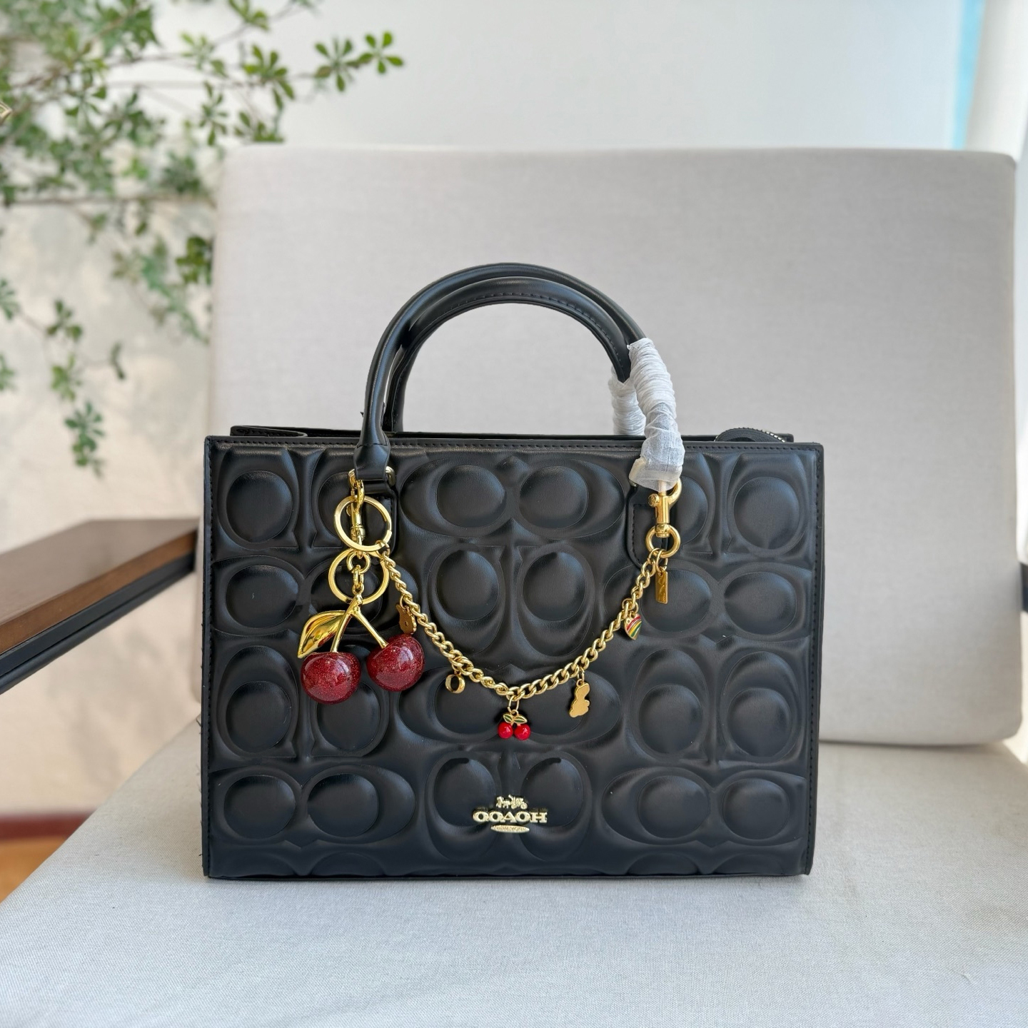 Designer Bag Maggie 24 bag Classic tote bag crossbody designer bags for women highest quality luxury handbag bag Embroidery beach bag black bag purse 10A.