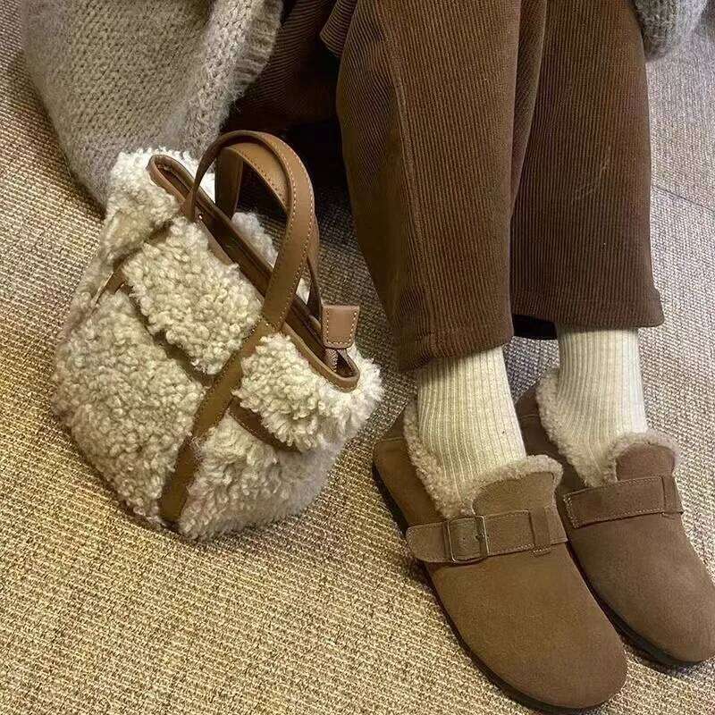 New Plush Fabric Women's Shoulder Crossbody Small Fashion Lambs Wool Fluffy Fur Winter Female Bag Designer Handbags XJ260125