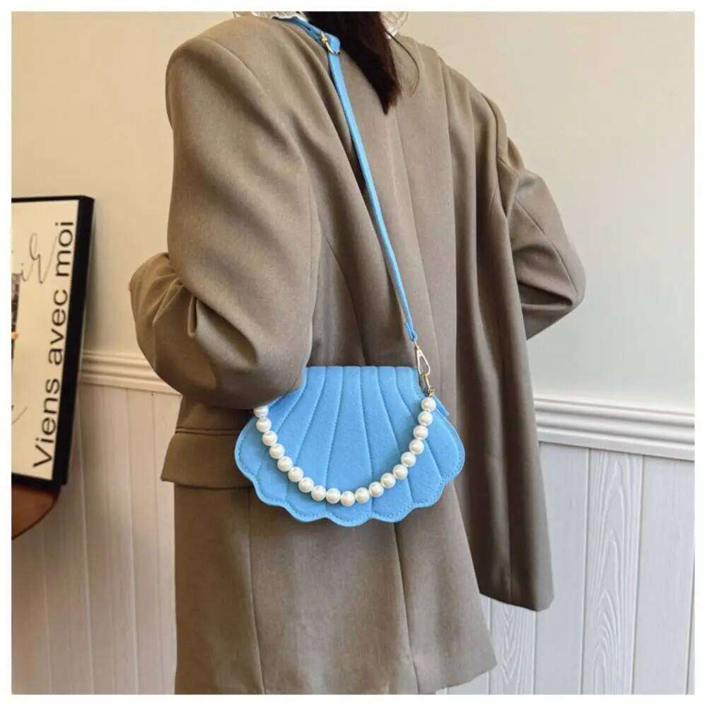 Chic Design Pearl Handheld Women's Shaped Felt Single-shoulder Solid Color Shell Bag for Girls Students XJ260125