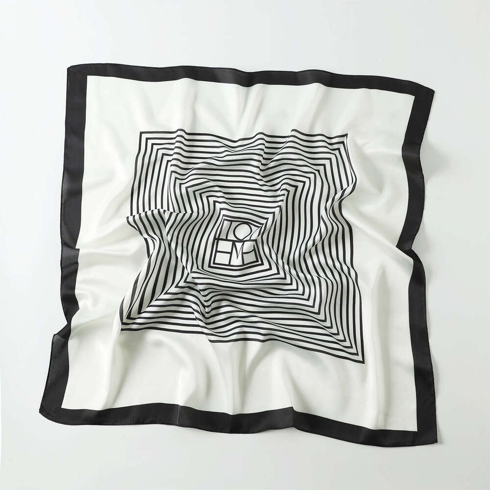 Designer Square Scarf For Women Luxurious Scarf High End Classic Checkerboard Print Polyester Square Scarf Sunscreen Neck Gaiter Bag Tie Hairband Vers
